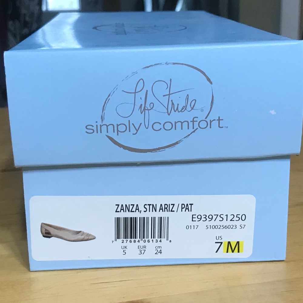 Life Stride Sanza Flat Pump - Picture 5 of 5